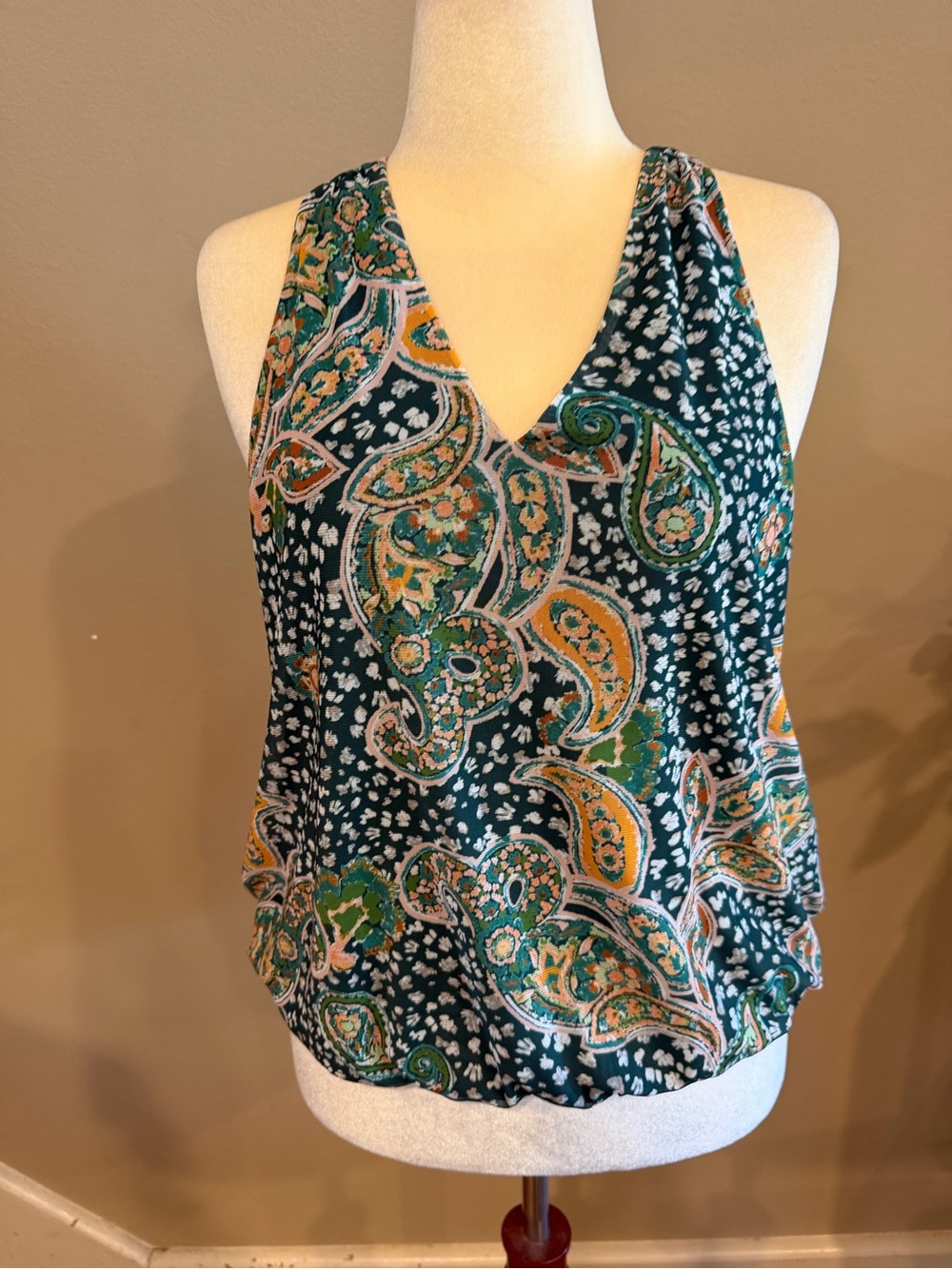Les Serein Boho Chic Halter Paisley Print Top Size Large NWT Green Orange Pink
